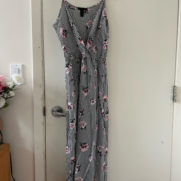 Full length cute jumpsuit - Picture 1 of 4